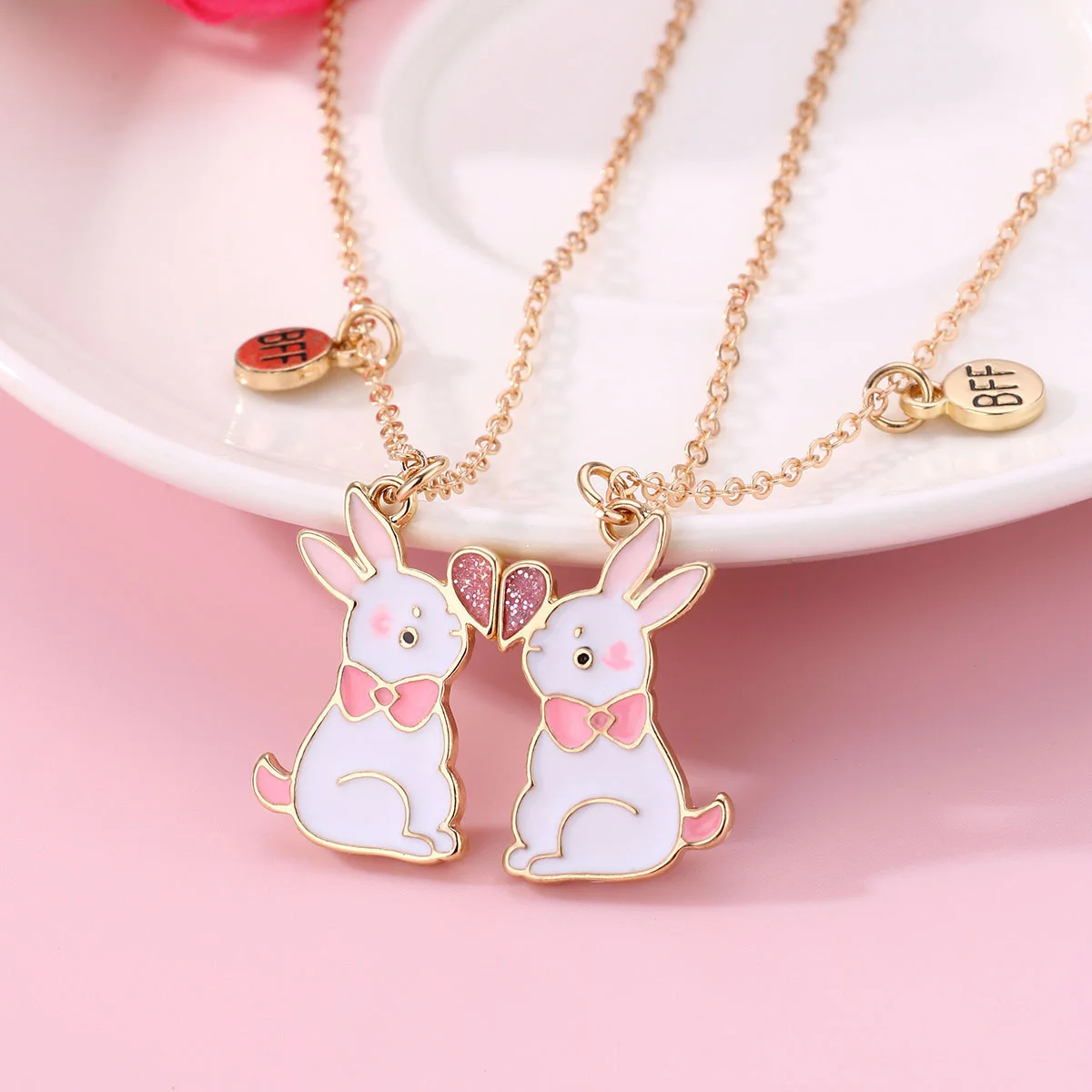 2 Pcs Good Friend Alloy Dripping Oil Cute Rabbit Magnetic Charm Pendant Fashion Exquisite Necklace Girl Festival Gift Jewelry