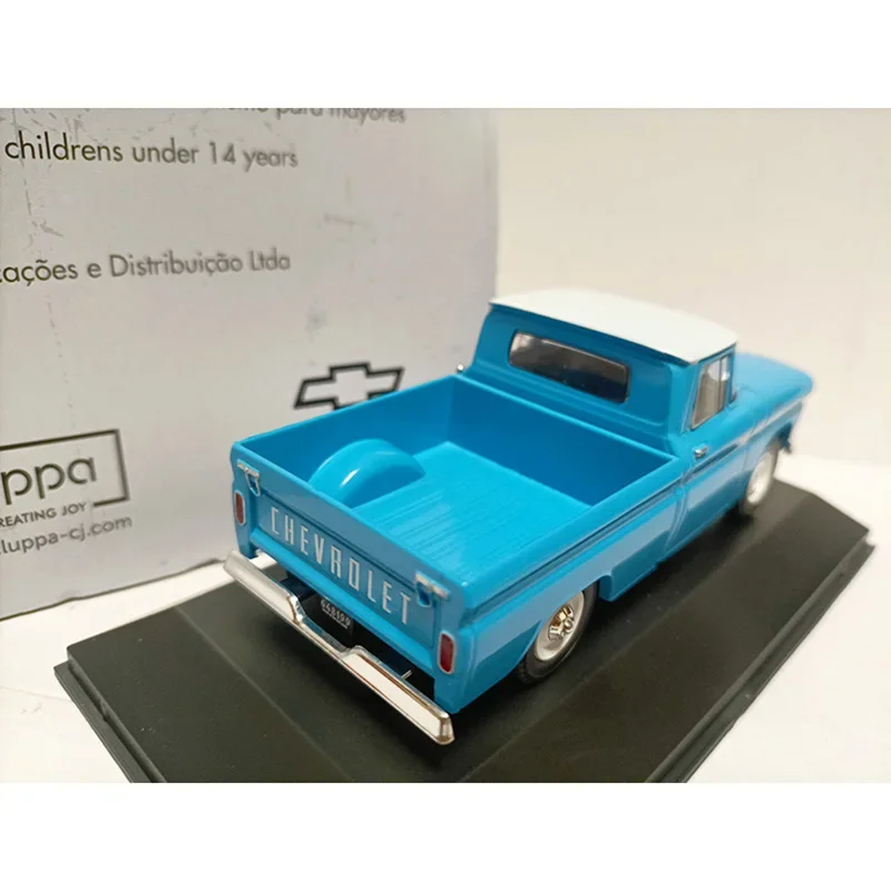 1:43 Scale C-10 1961 Alloy Car Model Collection Ornaments