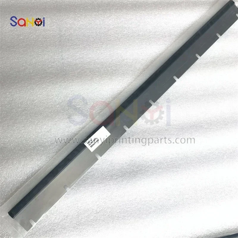 Best Quality 1 Piece M2.010.403 High Quality SM74 Machine Wash Up Blade Length 822mm 9 Holes SM74 Printing Machine Wash Up