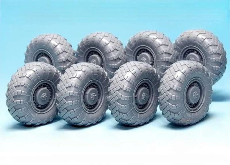 

1/35 Scale Die-Cast Resin Model Assembled Kit Scud B with MAZ-543 Sagged Wheel Set Unassembled and Unpainted