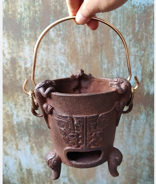 Portable Cast Iron Hanging Stove Mini Charcoal BBQ Grill Three Geckos Retro Tea Cooking Stove Chinese Classical Crafts Club Home