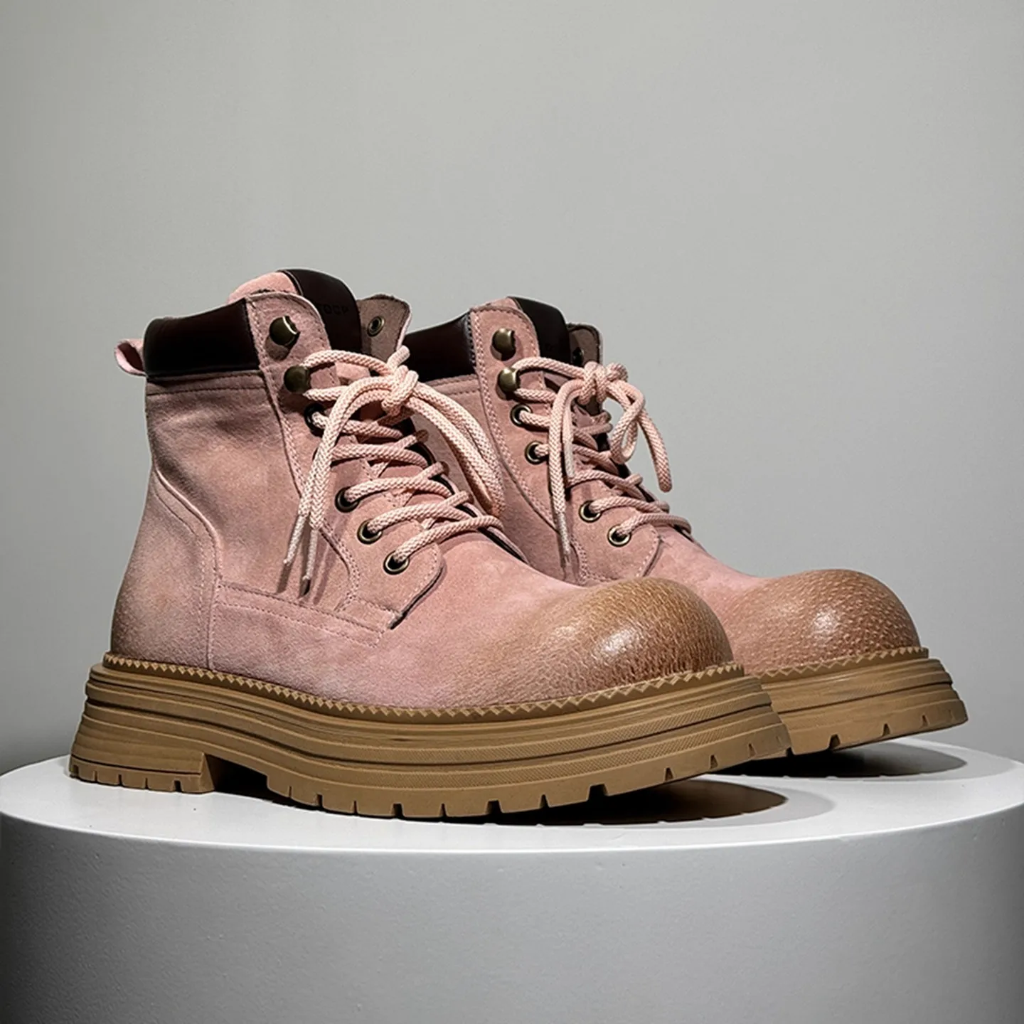 

New Arrival Hot Sale Winter Unisex High-Quality Outdoor Durable Hiking Boots Features Excellent Traction Very Good