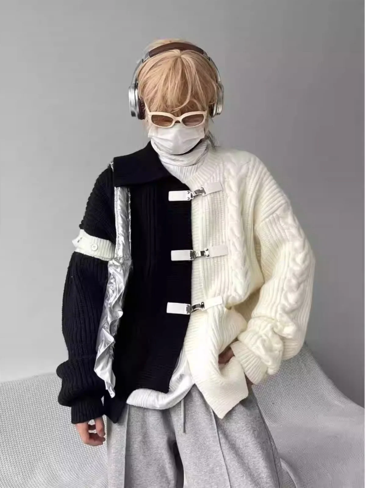 2025 Autumn Winter New Irregular White Gray Spliced Sweater Men's Loose Metal Button Black Loose Knitted Cardigan