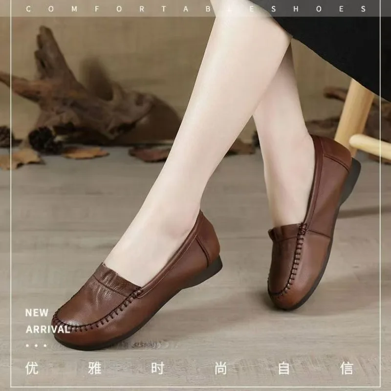 

Fashion Leather Women Flats Round Toe Women Shoe Moccasins Shoes Woman Slip on Shoes Women Black Zapatos Mujer Plus Size