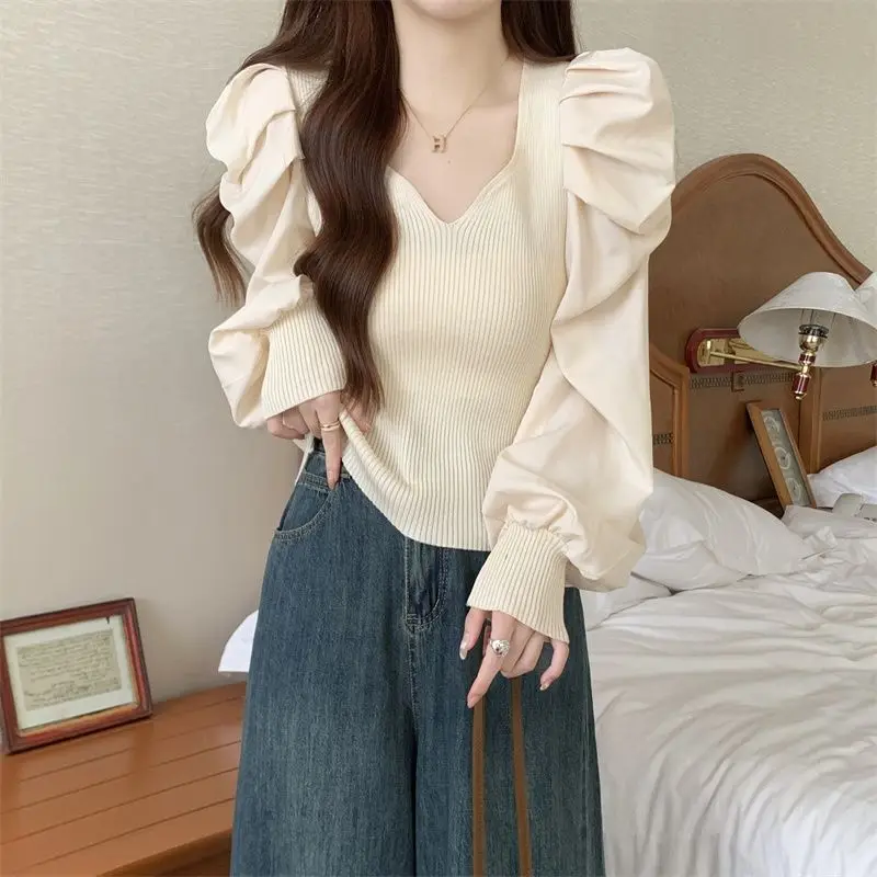 French Style Temperament V-neck Long Sleeved Knitted Sweater for Women's Spring Autumn Slim Fit Bubble Sleeve Base T-shirt Top