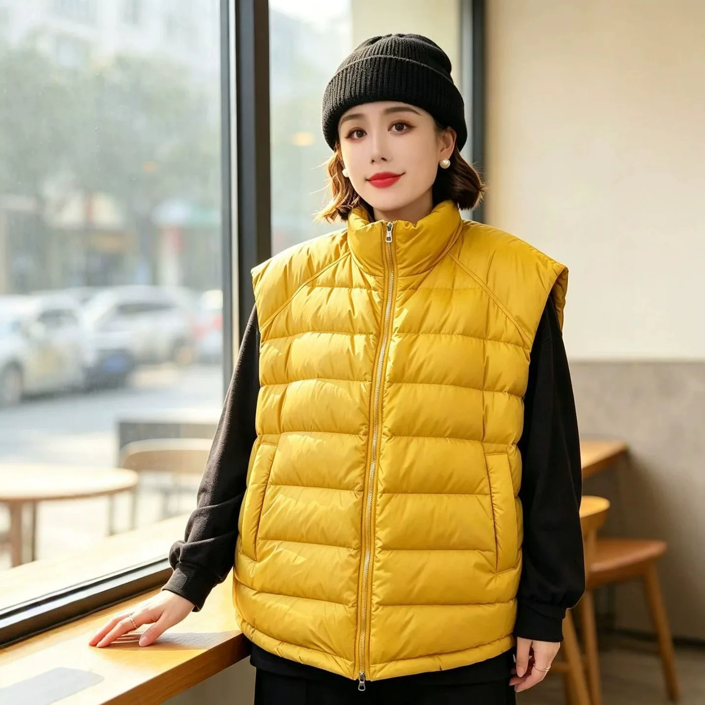 Female Slim Sleeveless Jacket Windproof Warm Puffer Waistcoat Women Down Vests New Autumn Winter Ultra Light Duck Down Vest