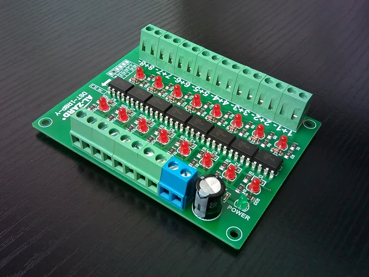 8 Saluran 8 saluran Optocoupler kecepatan tinggi papan konversi sinyal PLC kolektor Transfer diferensial DST-1R8P-Y