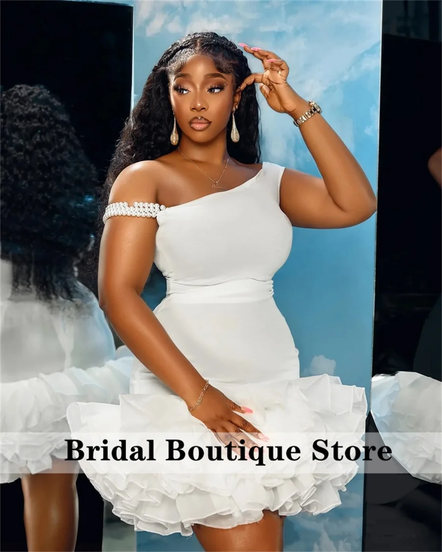 Sexy White Short Prom Dress 2024 For Black Girls Ruffles Pearls Off Shoulder Homecoming Gown Birthday Party Wedding Gowns