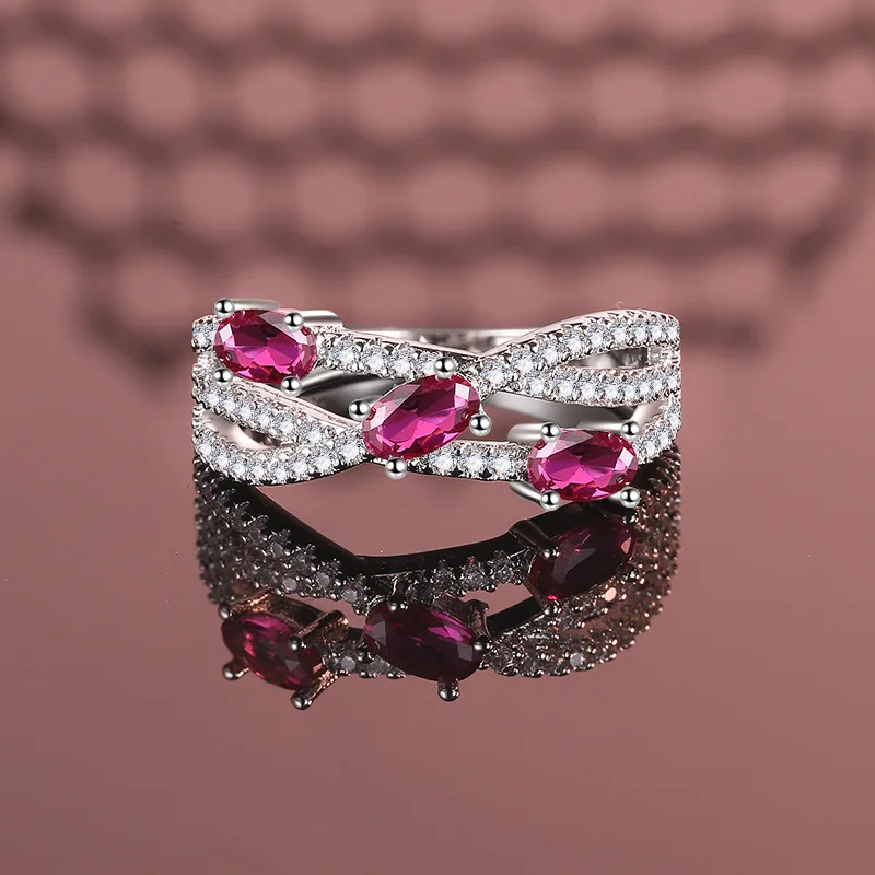 

Luxury Solid Platinum PT950 Women's Pigeon Red Mosaic Diamond Ring