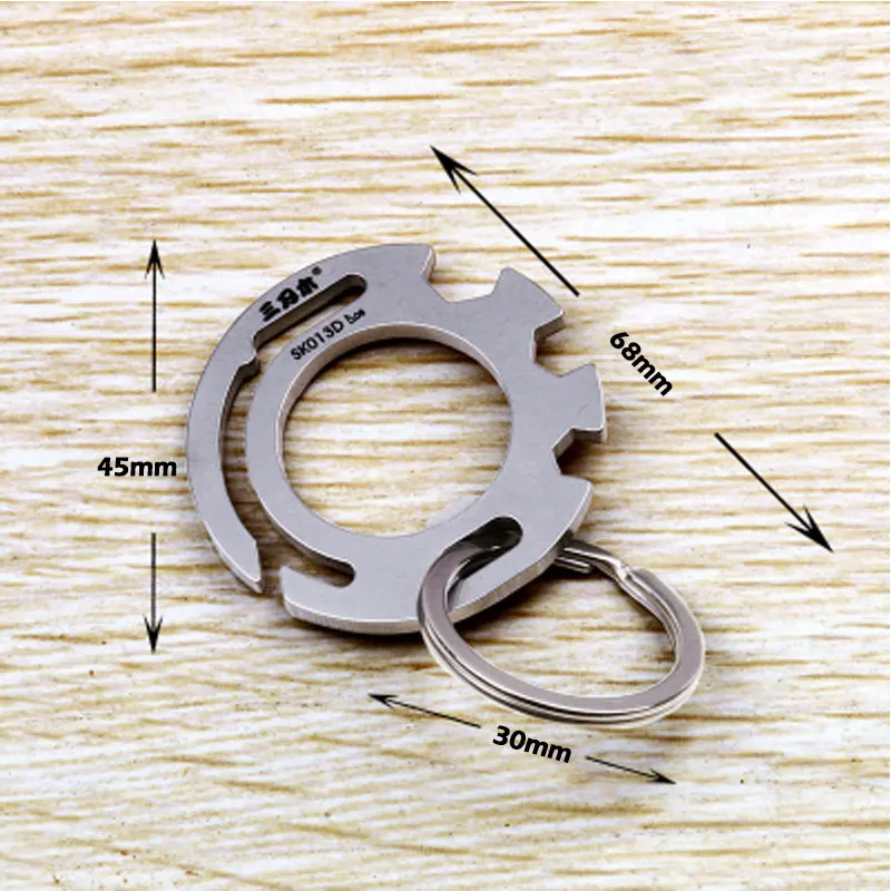 Multifunction Stainless Steel EDC Keychain Outdoor Tools Card Screw Wrench Bottle Opener Creative Gift for Men