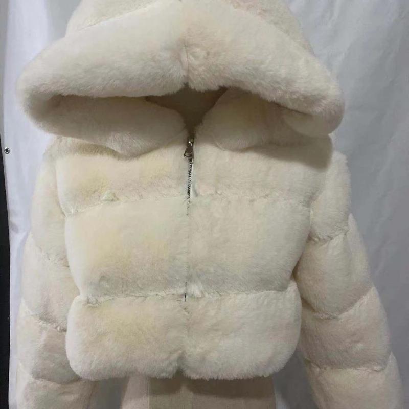 Women New Loose Comfortable Leisure Simple Gas Design Sense  Pure Color Fur Street Trend Warm Fox Hair Short Winter Cardigan