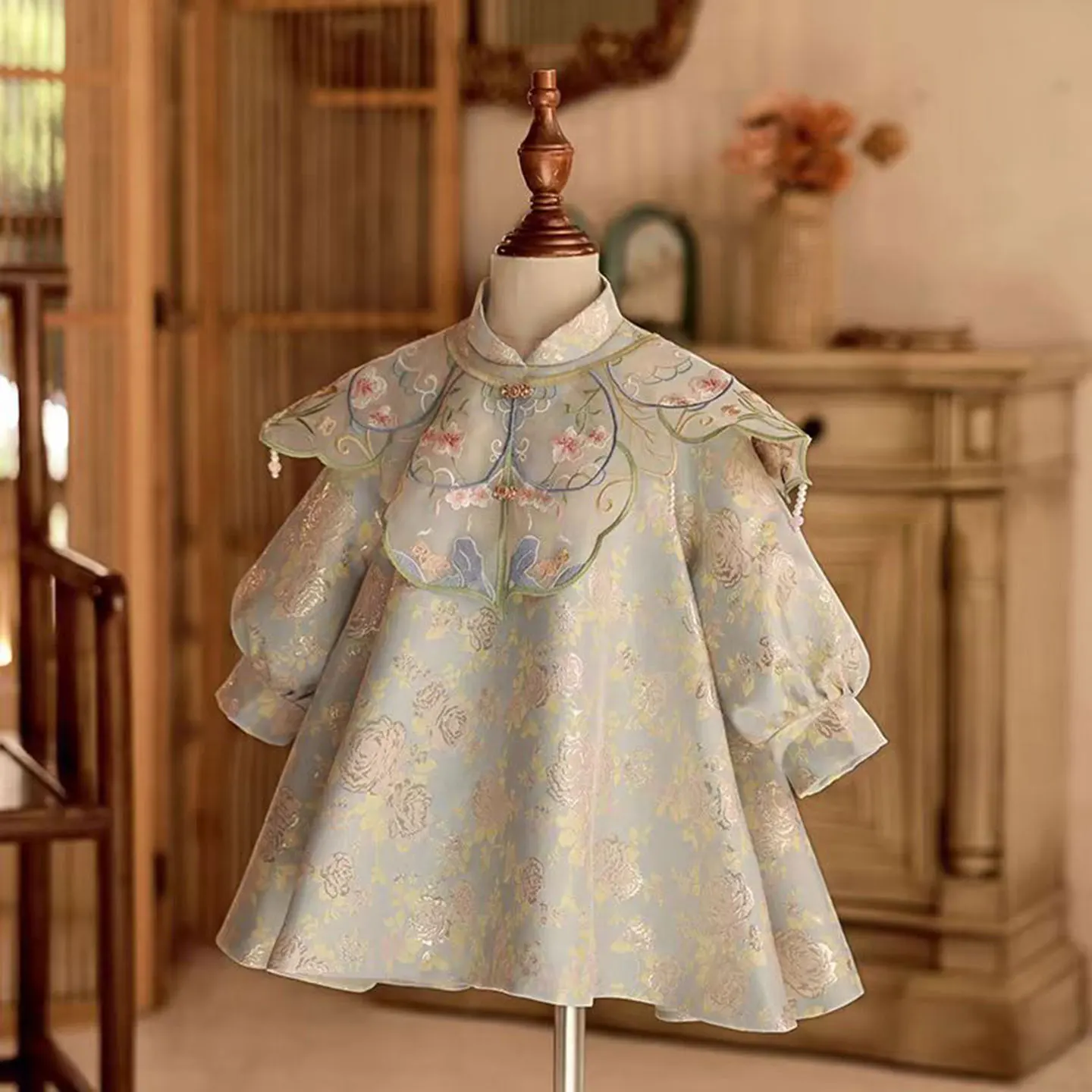 Dreamy Vow D007 Abito da bambina floreale in stile cinese ricamato con spalle a nuvola per abito primaverile estivo per festa di compleanno per bambini