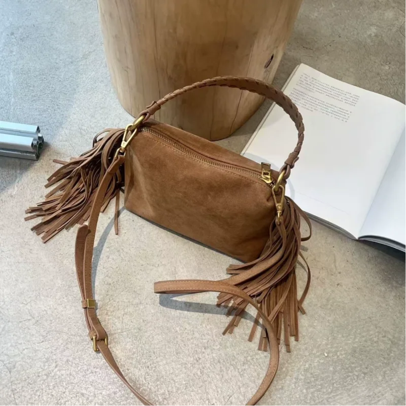

Брендовая женская сумка с кисточками в стиле ретро, модная нишевая сумка через плечо, новая матовая многофункциональная сумка-клатч, элегантная женская сумка