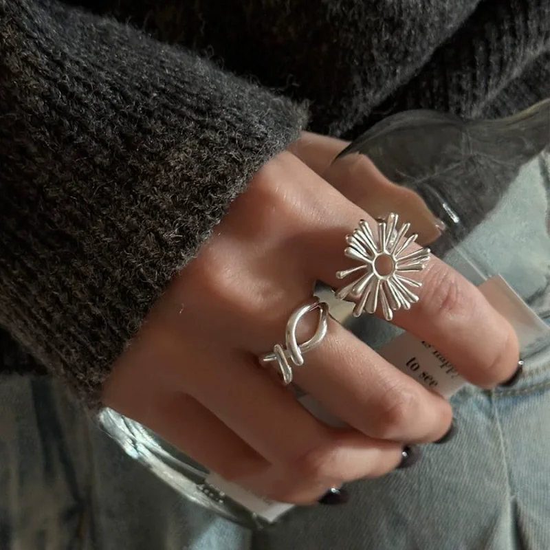 XIYANIKE Sweet Cool Geometric Lines Flower Hollow Firework Finger Rings For Women Fashion New Jewelry Gift Party Anillos Mujer