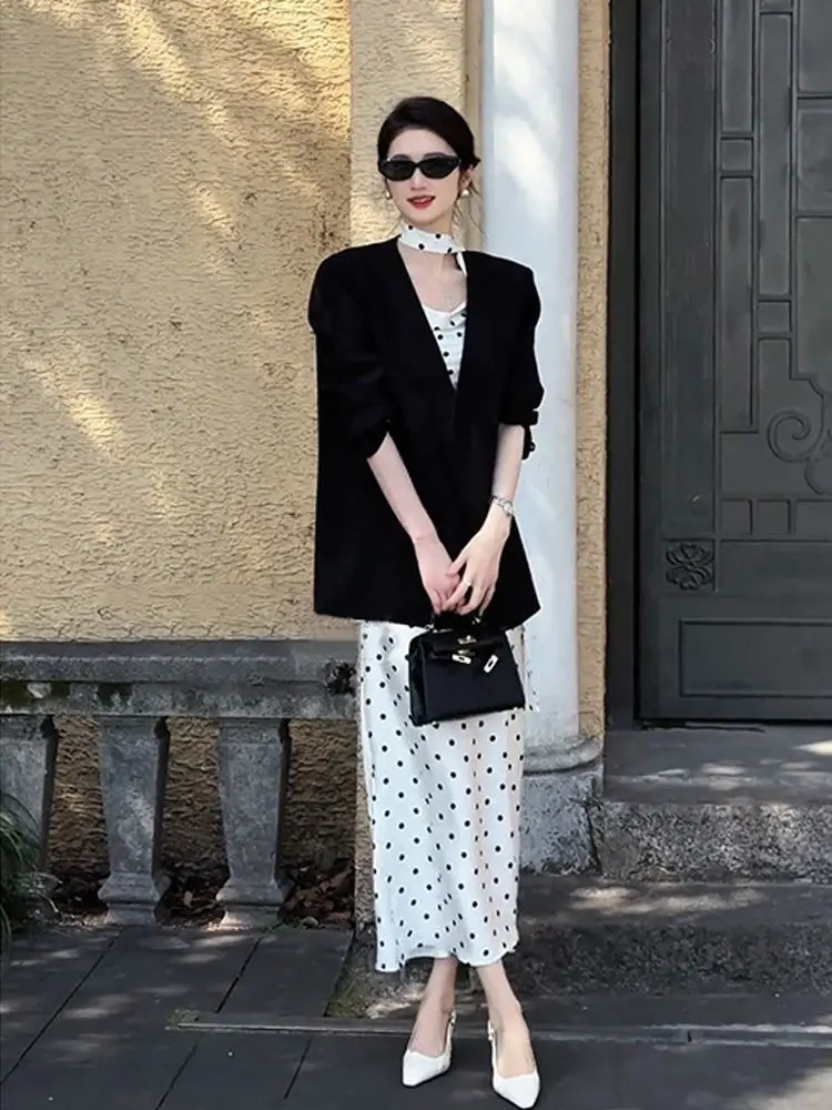 طقم بدلة مزاجه للنساء للربيع والخريف نمط جديد بدلة سترة شريطية فستان منقط طقم مكون من قطعتين