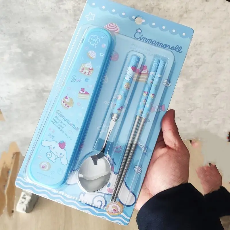 سانريو كورومي ماي ميلودي بوشاكو أدوات المائدة زخرفة ضرب المنتج منتج جديد لطيف الكرتون المحمولة طالب الوافد الجديد لطيف الحرم الجامعي