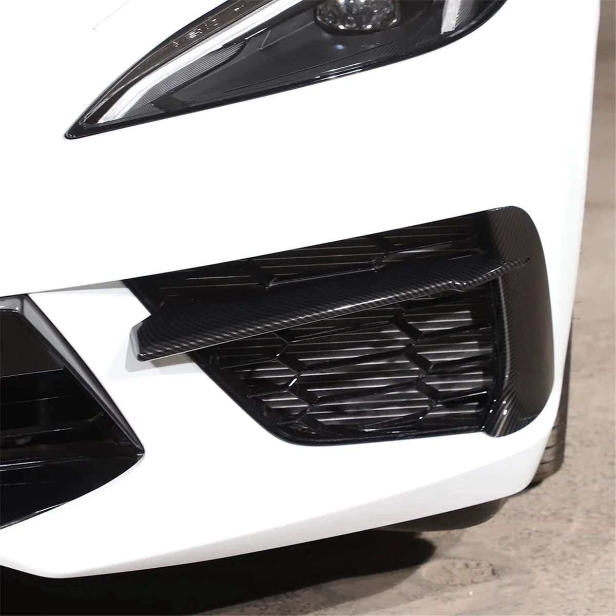

For Chevrolet Corvette C8 2020-2023 Car Front Bumper Fog Light Lamp Trim Air Inlet Vent Grille Cover Accessories