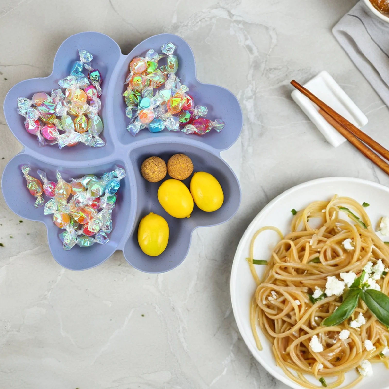 

3Pcs Snack Serving Tray Plastic Divided Sectional Platter Chip Dip Plate for Dried Fruit Nuts Candy Party Food