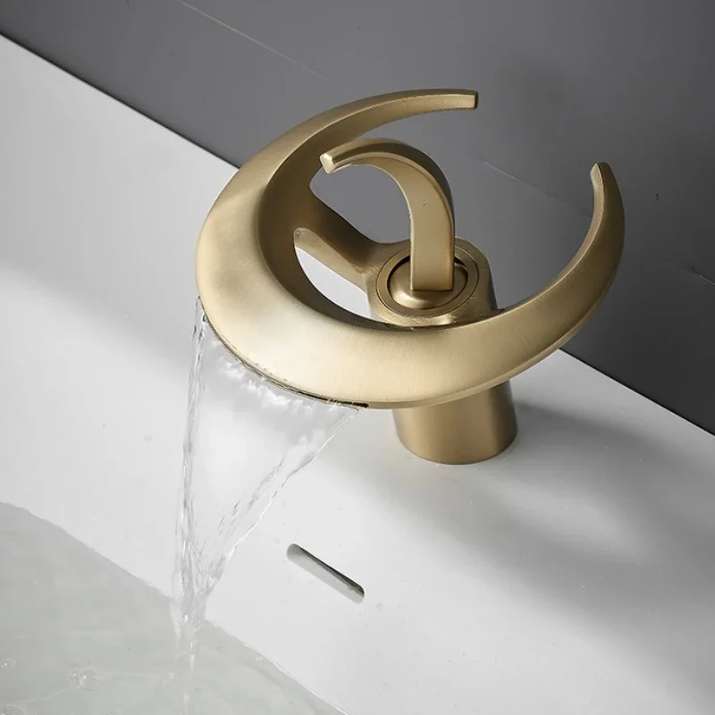 Brass Waterfall Faucet Hot and Cold Water Tap Bathroom Single Handle Single Hole Deck Mounted Basin Mixer Faucet
