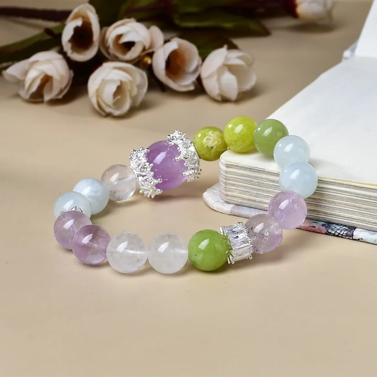 

Natural White Ghost Qingti Milk Cover Aquamarine Amethyst Bracelet Ladies Light Luxury Fashion Lucky Bracelet, Gift