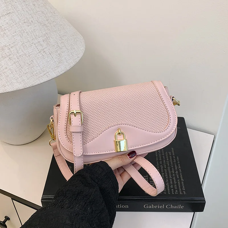 

2025 Women's Spring Summer Fashion Plaid Saddle Bag - Niche Design Texture Commuter Shoulder Crossbody Handbag