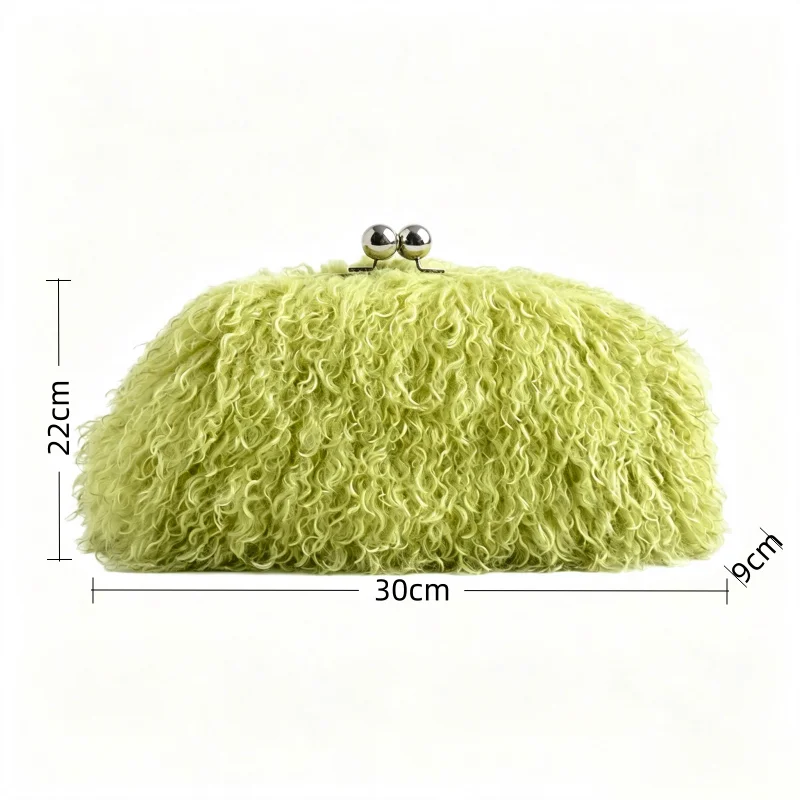 Damen Kunstfell-Kisslock-Clutch-Tasche Winter Warme Dunkelgraue Rote Flauschige Fell-Clutch mit Rahmenverschluss und Kettenriemen – Detail 1