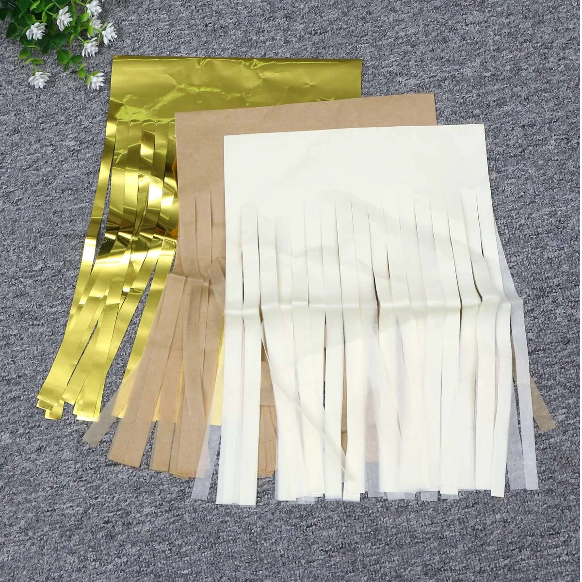 

3Pcs Colored Paper Tassels Garland Banners 35cm Party Decoration with 2.5m Jute Rope for Wedding Birthday Baby Shower Party