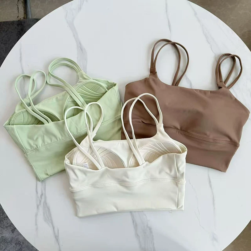 حمالة صدر رياضية نسائية مقاومة للصدمات، تجمع ظهر جميل مع أشرطة كتف لملابس اللياقة البدنية النشطة لجميع المواسم