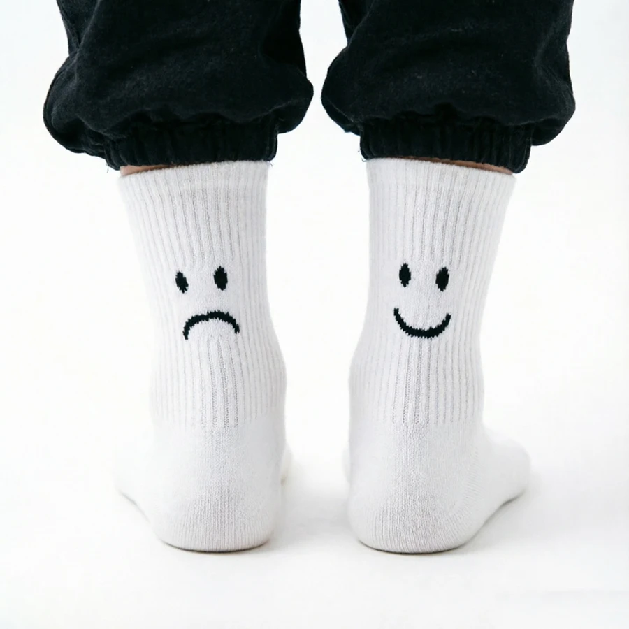 Men Women Couple Socks Behind Crying Face A B Design Funny Novelty Cotton Crew Socks Streetwear Sports Casual