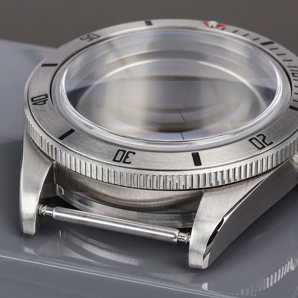 39 mm wasserdichtes Herren-Uhrengehäuse mit AR-beschichtetem gewölbtem Saphirglas für BB58 NH34 NH35 NH36 NH38 NH70 NH72 Automatikwerk 28,5 mm Zifferblatt – Detail 5