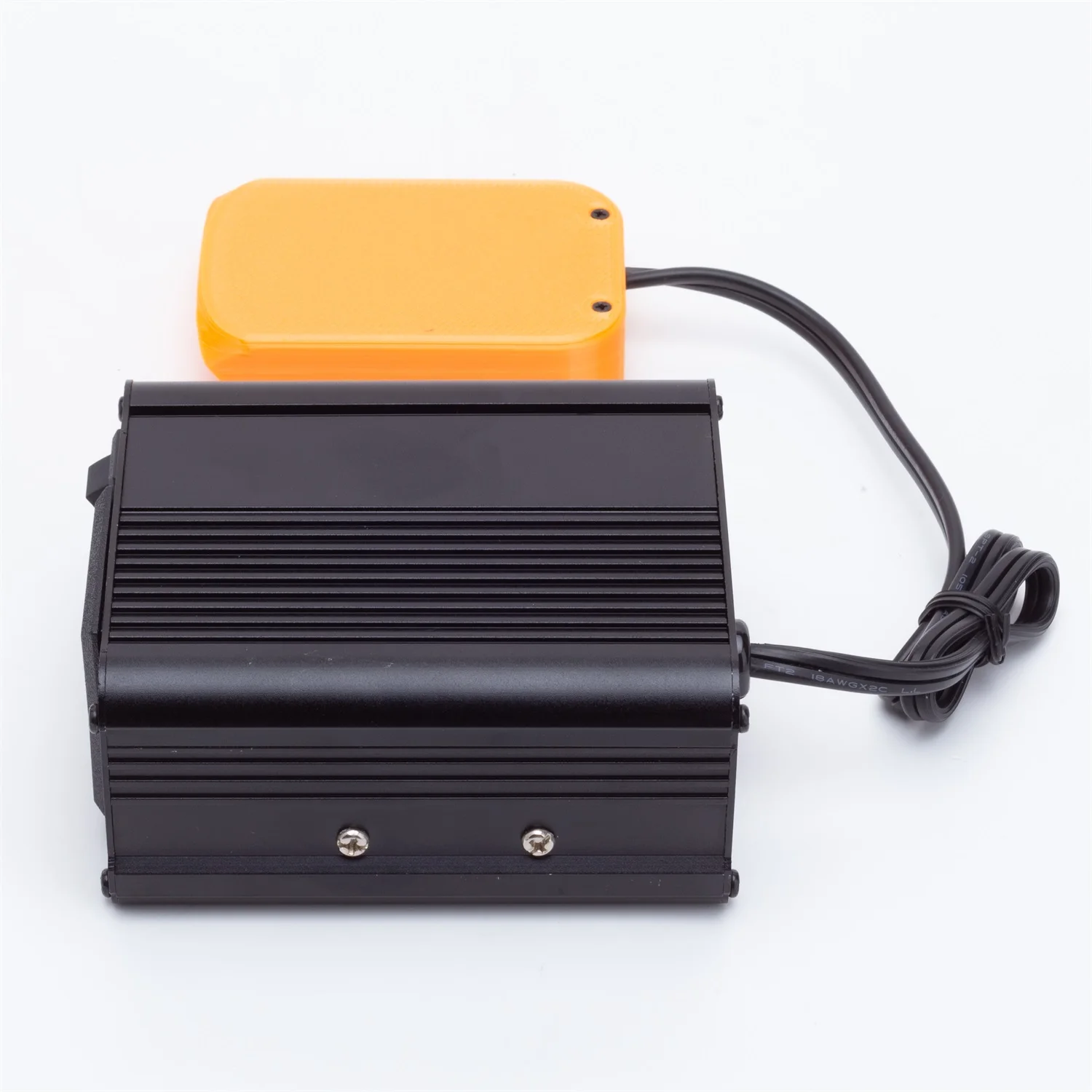 200W Portable Power Supply Inverter Compatible For Milwaukee/DeWalt 18/20V Li-Ion Battery Reliable Wireless Power Fast Charging