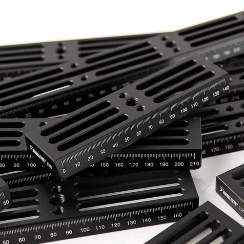 Imagen 2 del producto Vixen Placa de cola de milano 60/80/120/150/180/220/260/310/360/400 mm para telescopio negro