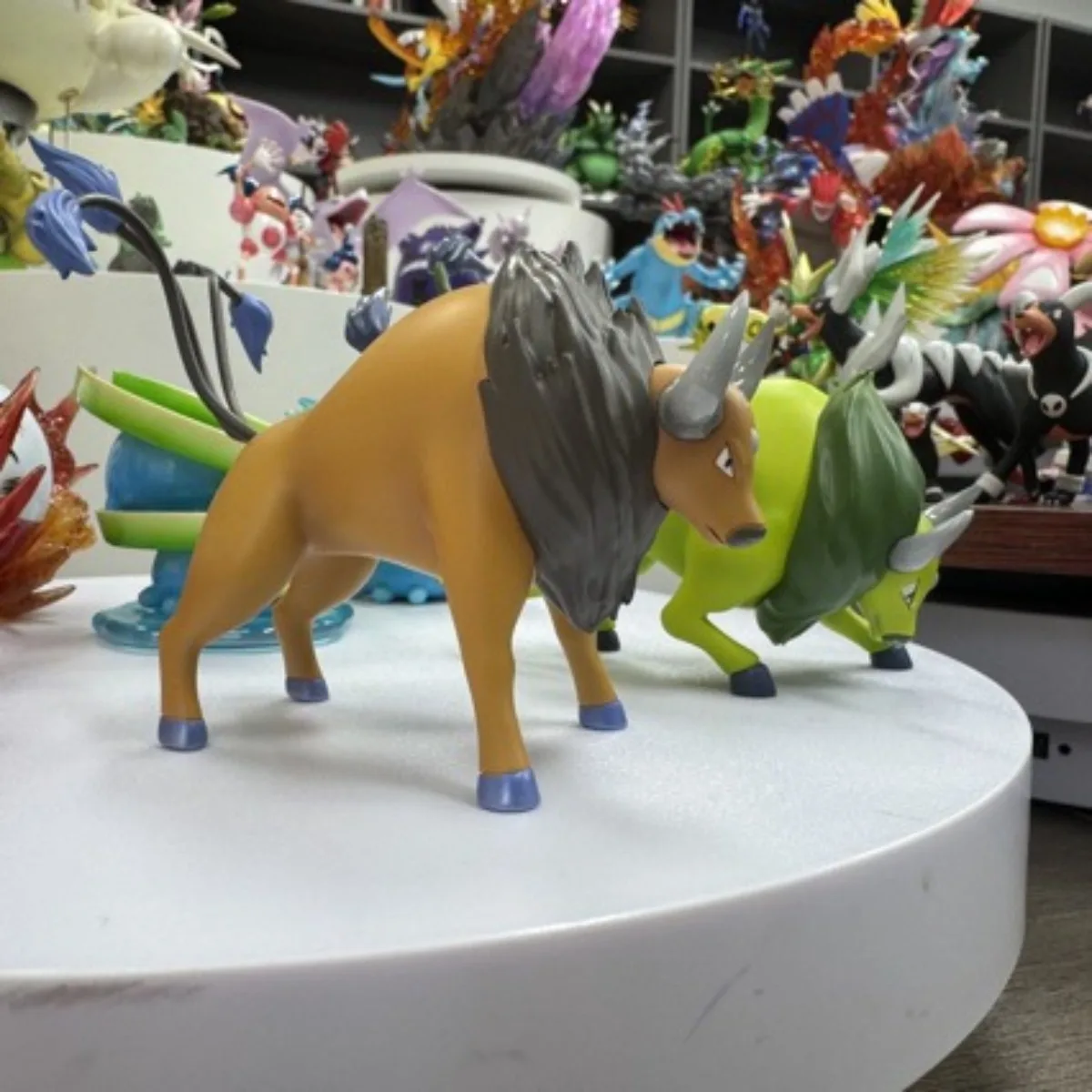 nueva-animacion-kentello-color-primario-conjunto-heterocromo-estatua-periferica-figura-ornamento-regalo-gk-pokemon-pokemon