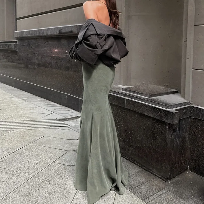 Velvet Green Long Skirts Women Fashion Solid Office Hip Package Trumpet Skirt 2026 Autumn Elegant Lady Slim Zipper Party Skirts