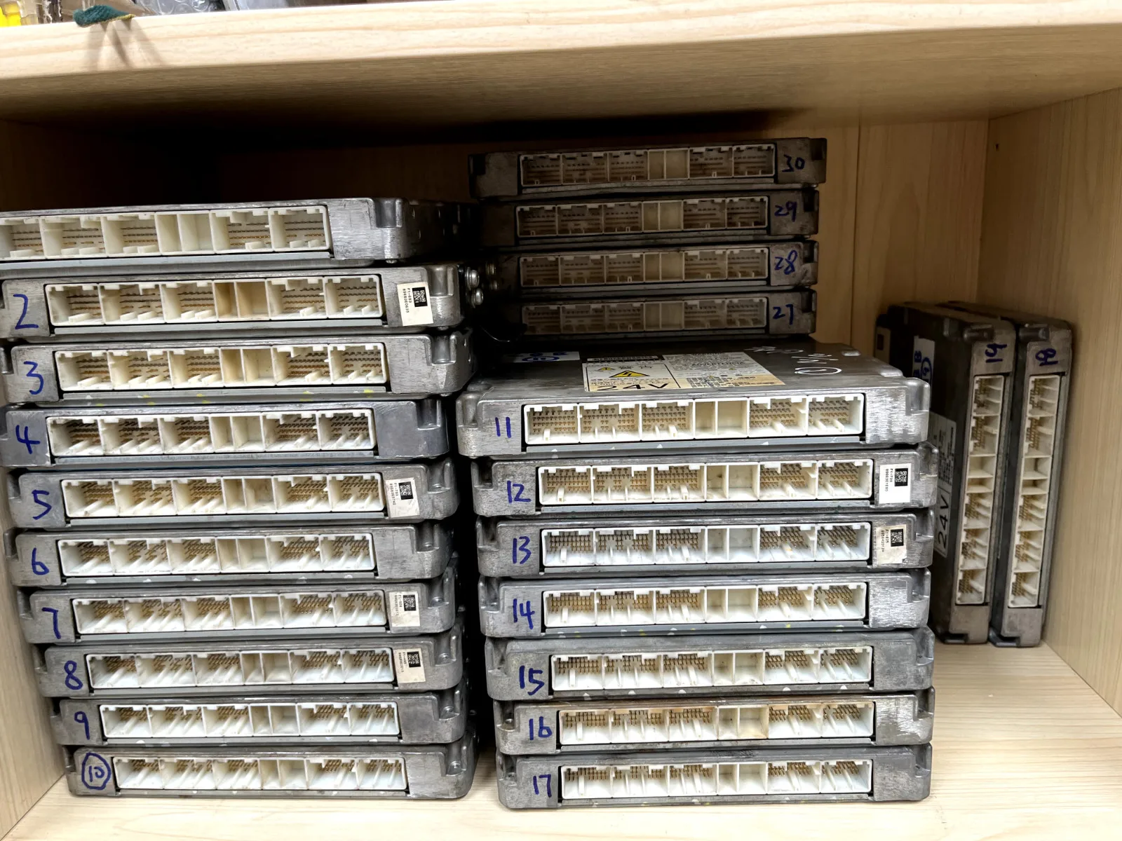 

FOR USED HINO 700 FS1E TRUCK E13C ECU ECM PCM CONTROL UNIT 89661E0010