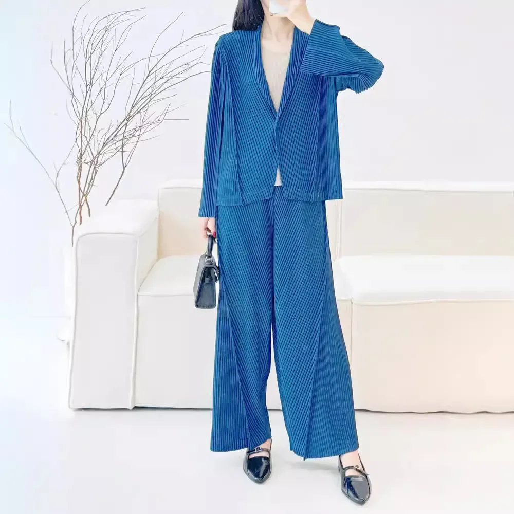 A two-piece suit for women Miyake Pleated Fashion loose V-neck long sleeve suit jacket + wide leg pants