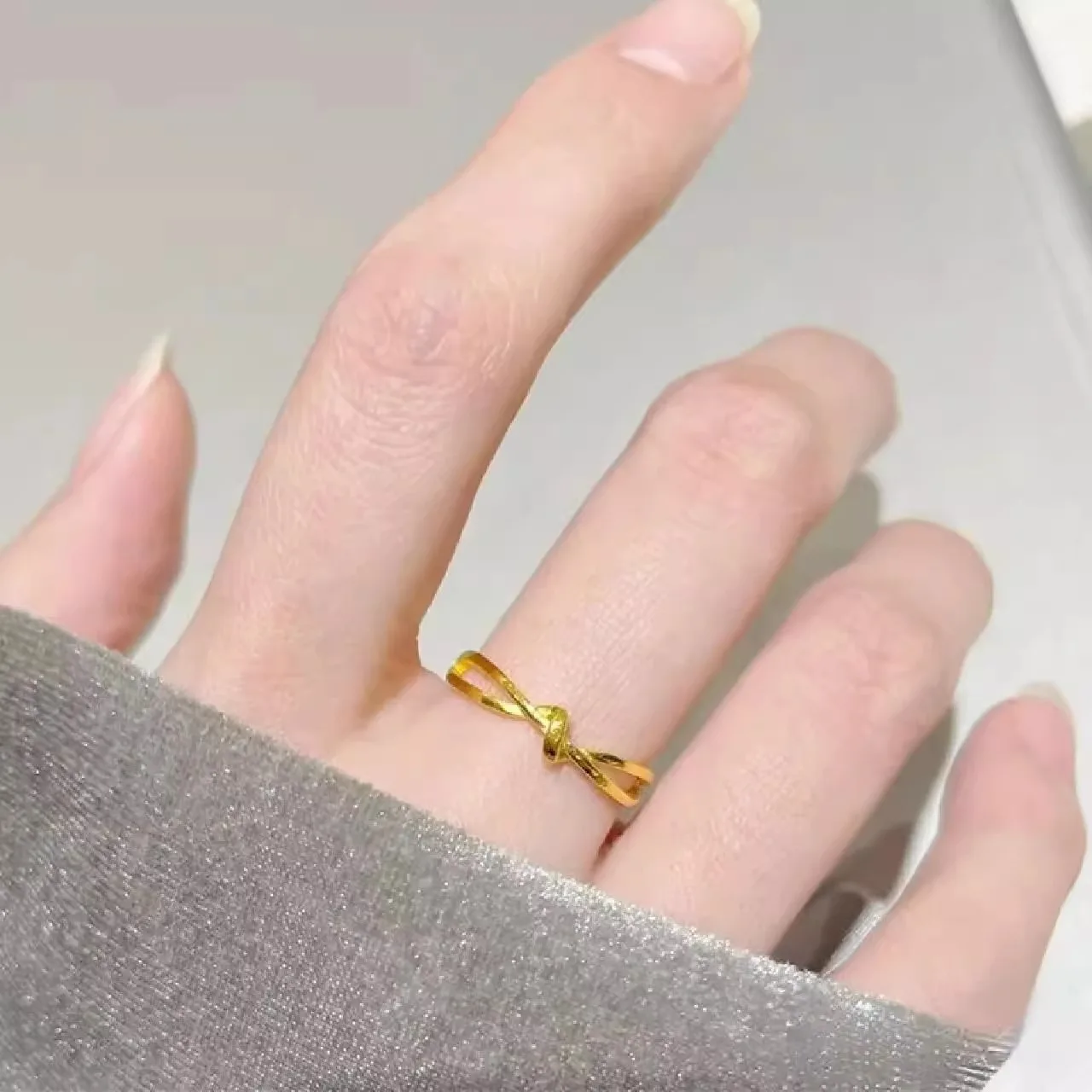 Fashion Knot Ring for Women, M ö bius Ring, Titanium Steel Solid Rings, Endless Love, Lingering Knot, Simple Ring Gift