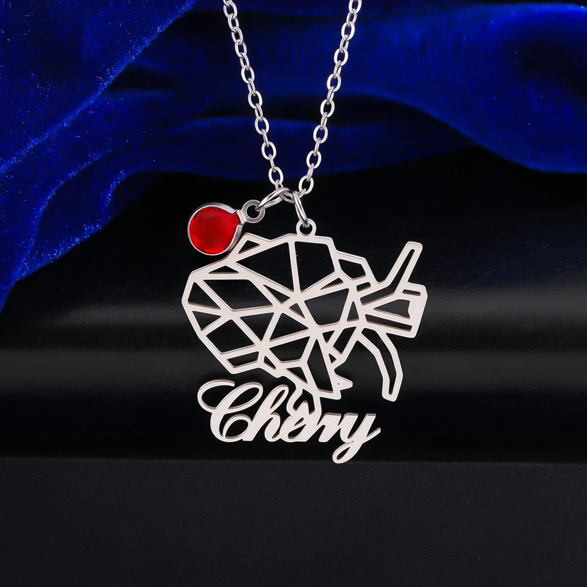 اسم مخصص الفولاذ المقاوم للصدأ مخرمة مجردة هندسية قلادة المرأة الأزياء قلادة قلادة هدية عيد ميلاد