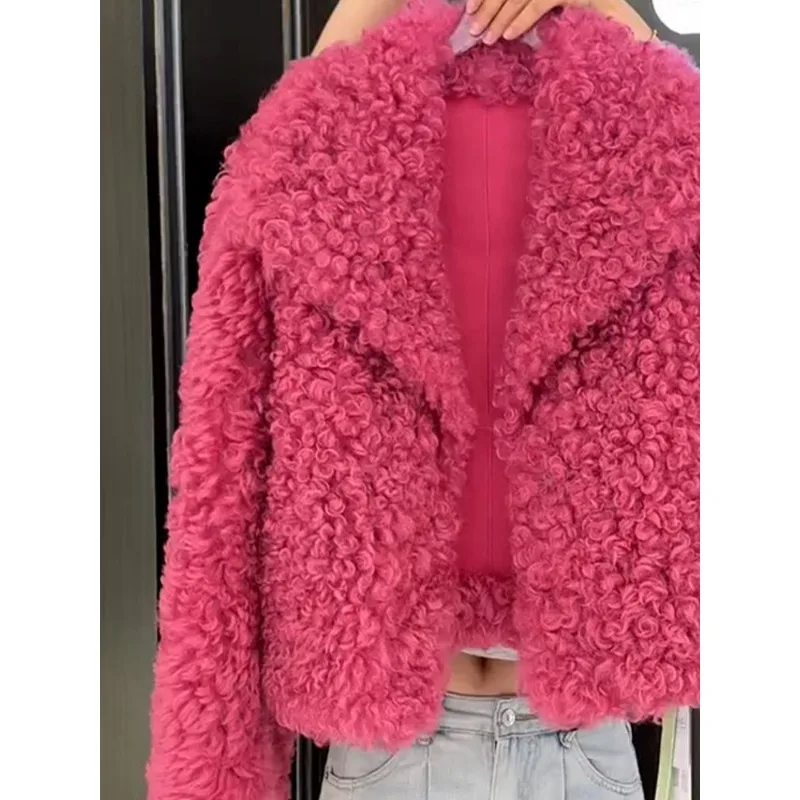 Nuevo modelo de invierno, chaqueta Popular con reducción de edad, hermoso estilo extranjero, piel sintética, abrigo de lana de cordero de imitación cálido integrado para mujer