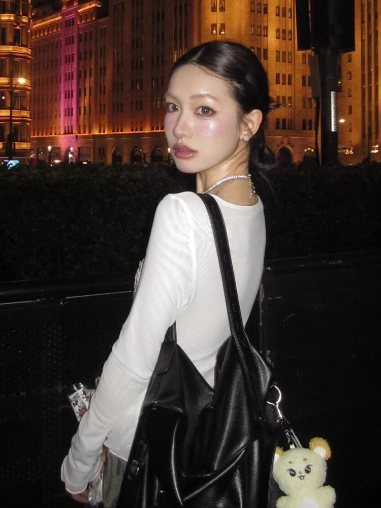 Yedinas ملابس الشارع الشهير ملابس علوية شبكية ضيقة بأكمام طويلة تي شيرت جرافيك موضة كورية 2000s ملابس Y2k تي شيرت نسائي ربيعي أنيق