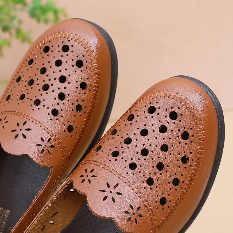 Sandalen Sommer Komfort Baotou Weiche Sohle Mutterschuhe Flache Sohle Damenschuhe Lochlederschuhe Schuhe für mittlere und ältere Altersgruppen – Detail 35