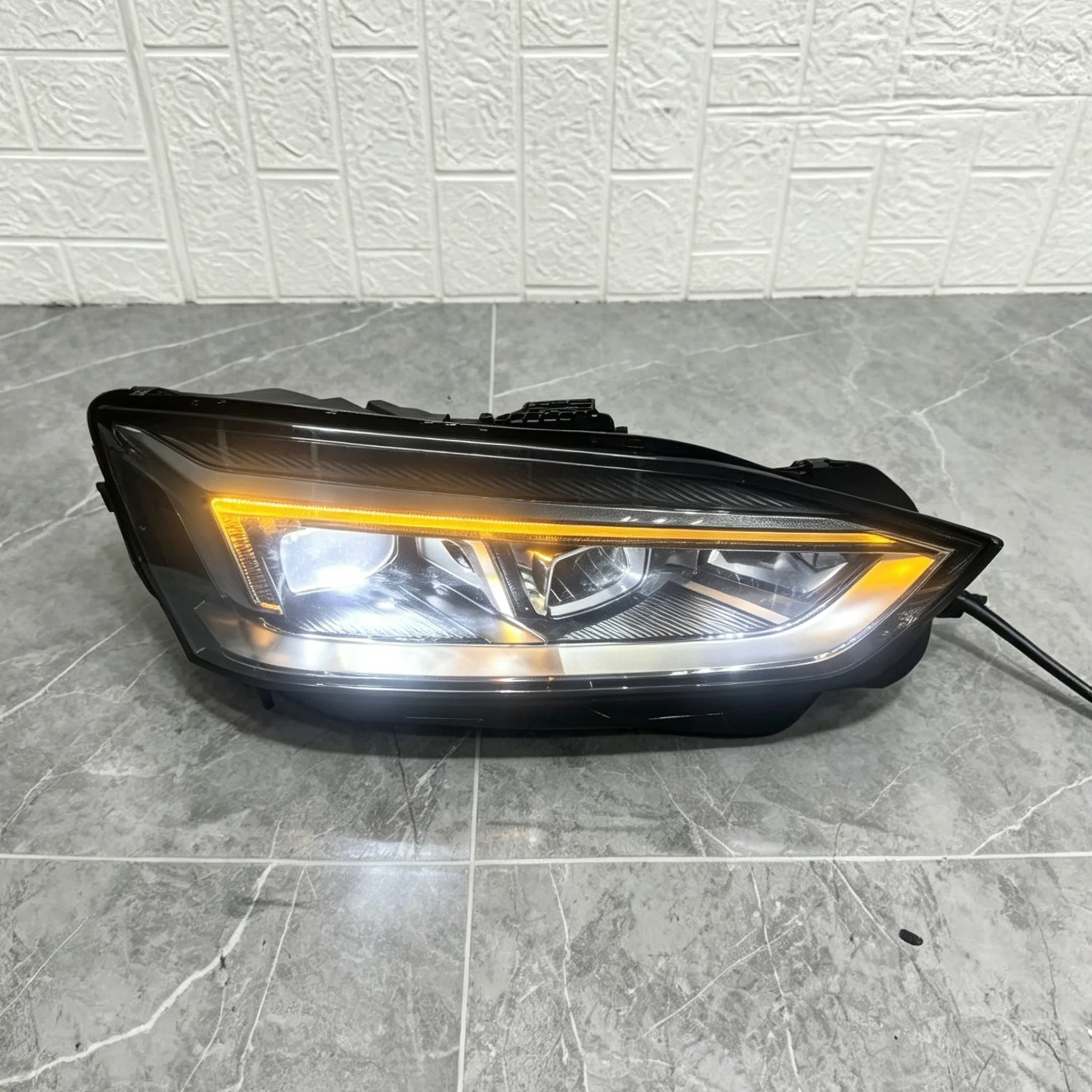Original A5 S5 RS5 B8 B85 B9 B10 Accessories OE 8W6941033 8W6941034 2016-2019 for Audi A5 S5 RS5 B8 B85 B9 B10 LED Headlights