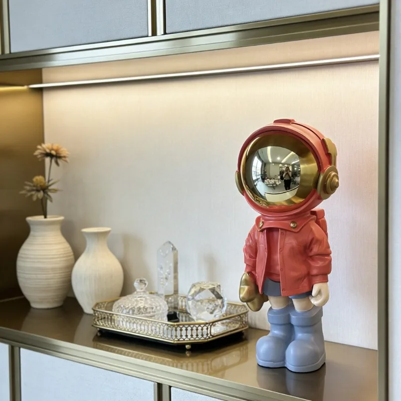 Creative Astronaut Statue Resin Art Luxury Crafts Living Room Entrance TV Cabinet Home Decoration Office Accessories