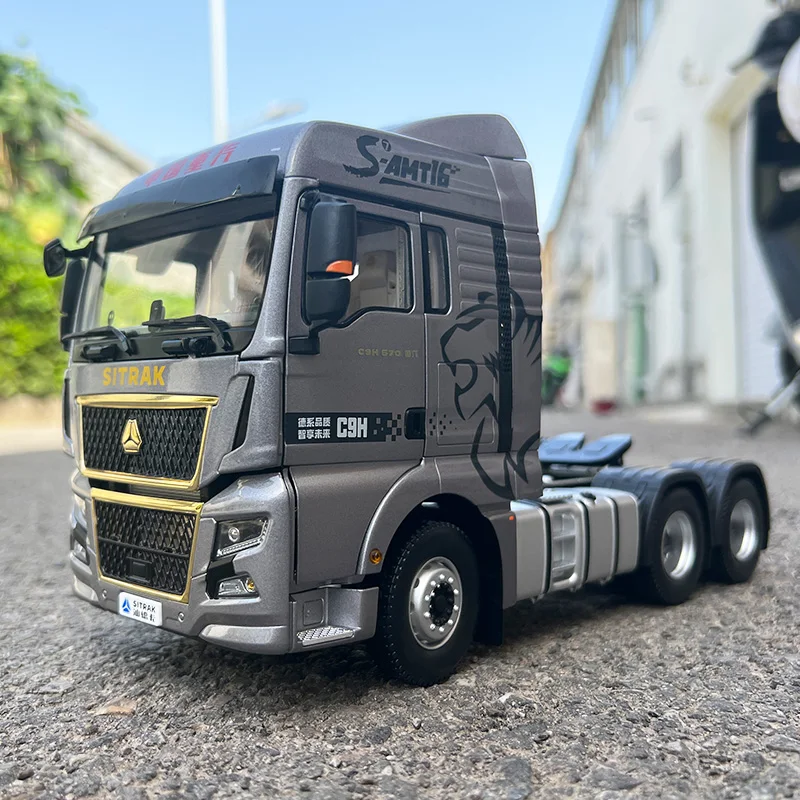 

1:24 Original Scale Model,SINOTRUK SITRAK C9H Semi Trailer Truck,Diecast Model for Collection and Display