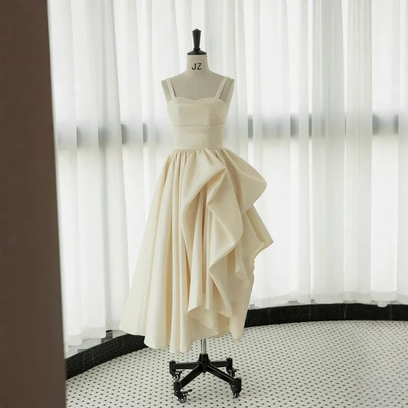 Robe de mariée légère à bretelles françaises, robe du matin, robe de soirée de banquet, photographie de voyage, jupe irrégulière, nouveau Style 2026