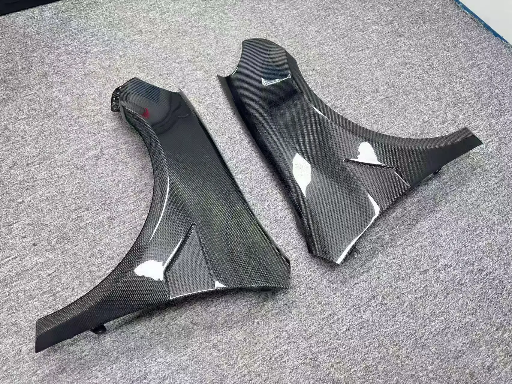 

Brand New Carbon Fiber Front Fender For VW Golf 5 Carbon Fiber Fender Perfect Fitment