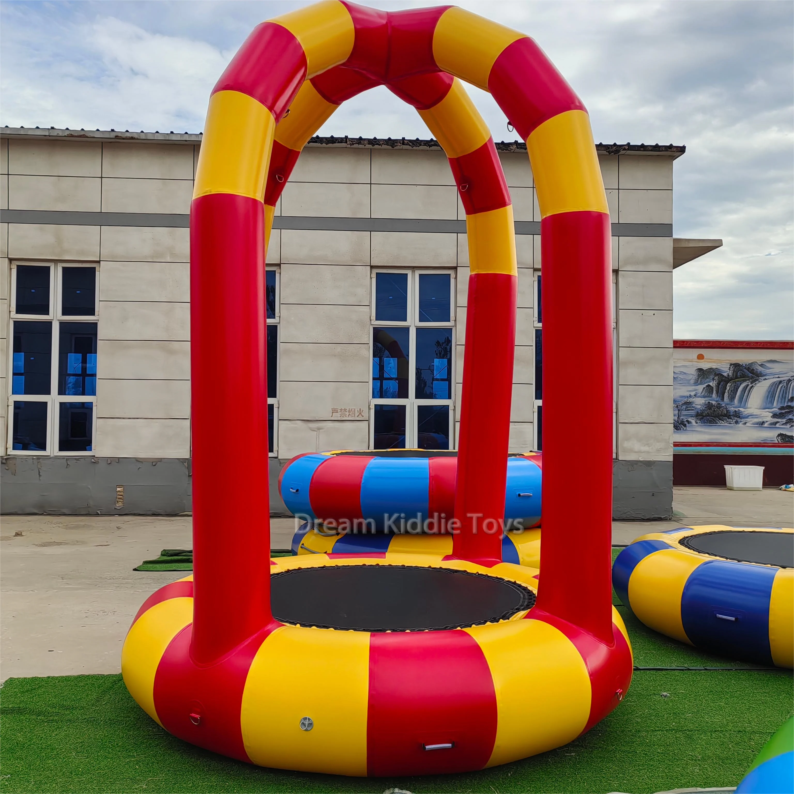 Inflatable Interactive Game Inflatable Sport Game  Airtight  Bungee Trampoline For Kids