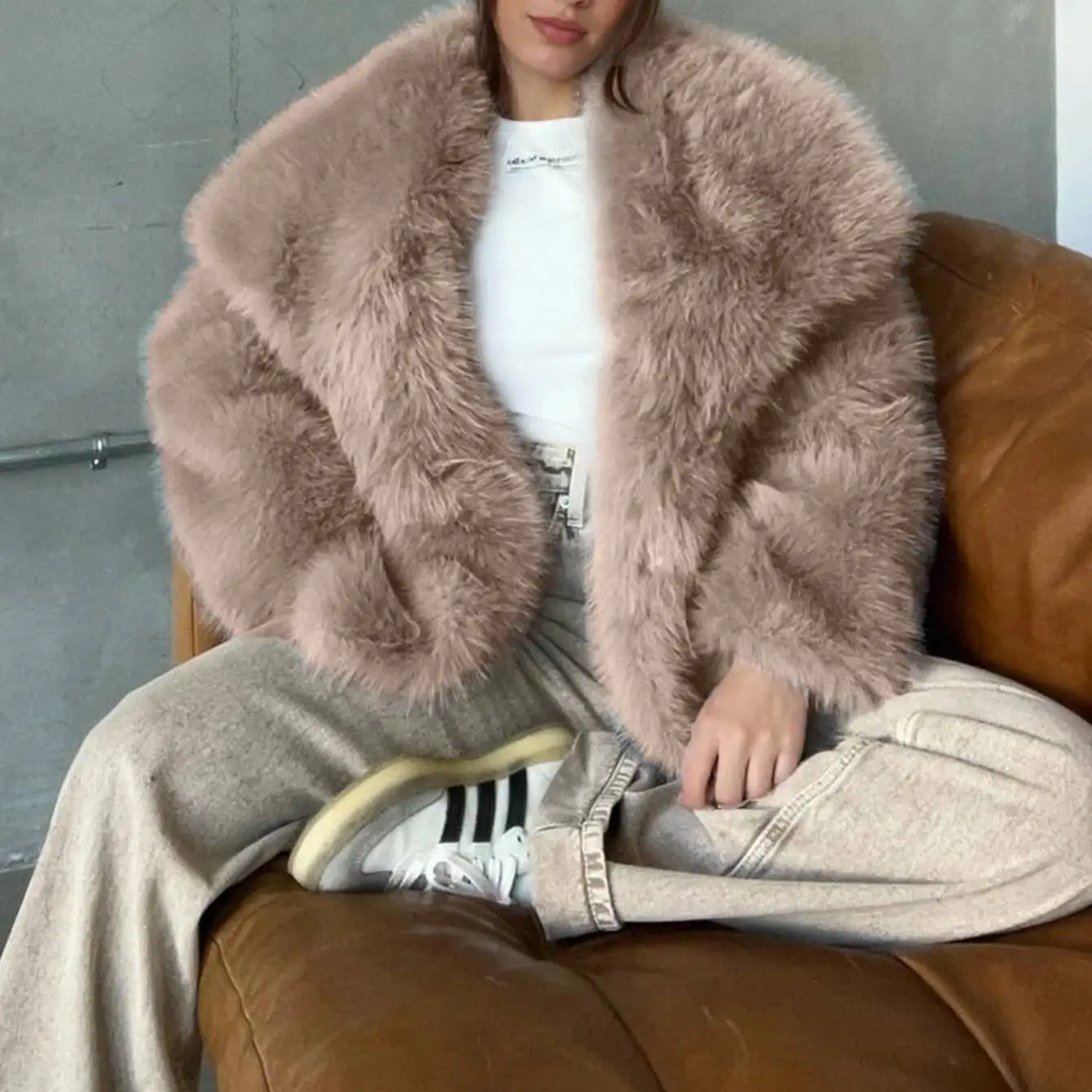 

Women White Short Coats Faux Fur Jackets Big Turn Down Collar Open Stitch Long Sleeves Straight Fit Casual Autumn Winter 2026