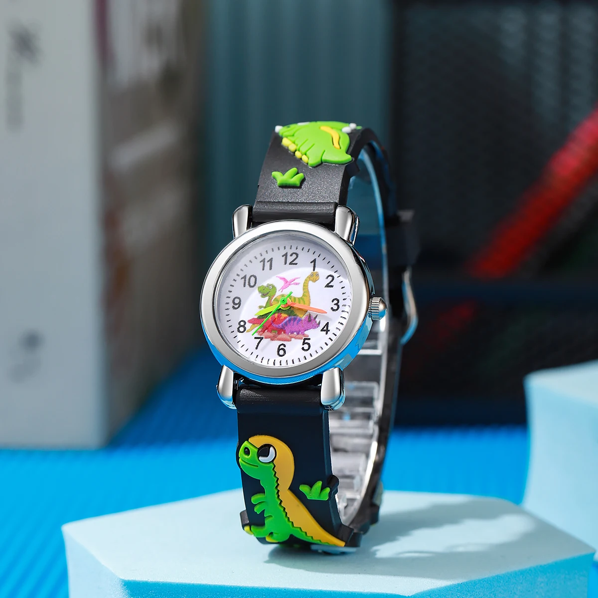 

Милый узор динозавра, круглый циферблат, 3D силиконовый ремешок в форме динозавра, кварцевые часы, подходят для подарков на Рождество и Хэллоуин Givin