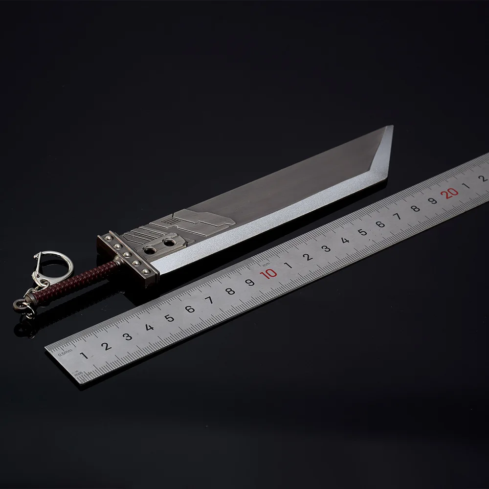 22cm Buster Weapon Keychain Cloud Strife Game Peripherals Metal Samurai Sword Weapon Model Decoration Ornament Crafts Gifts Toys